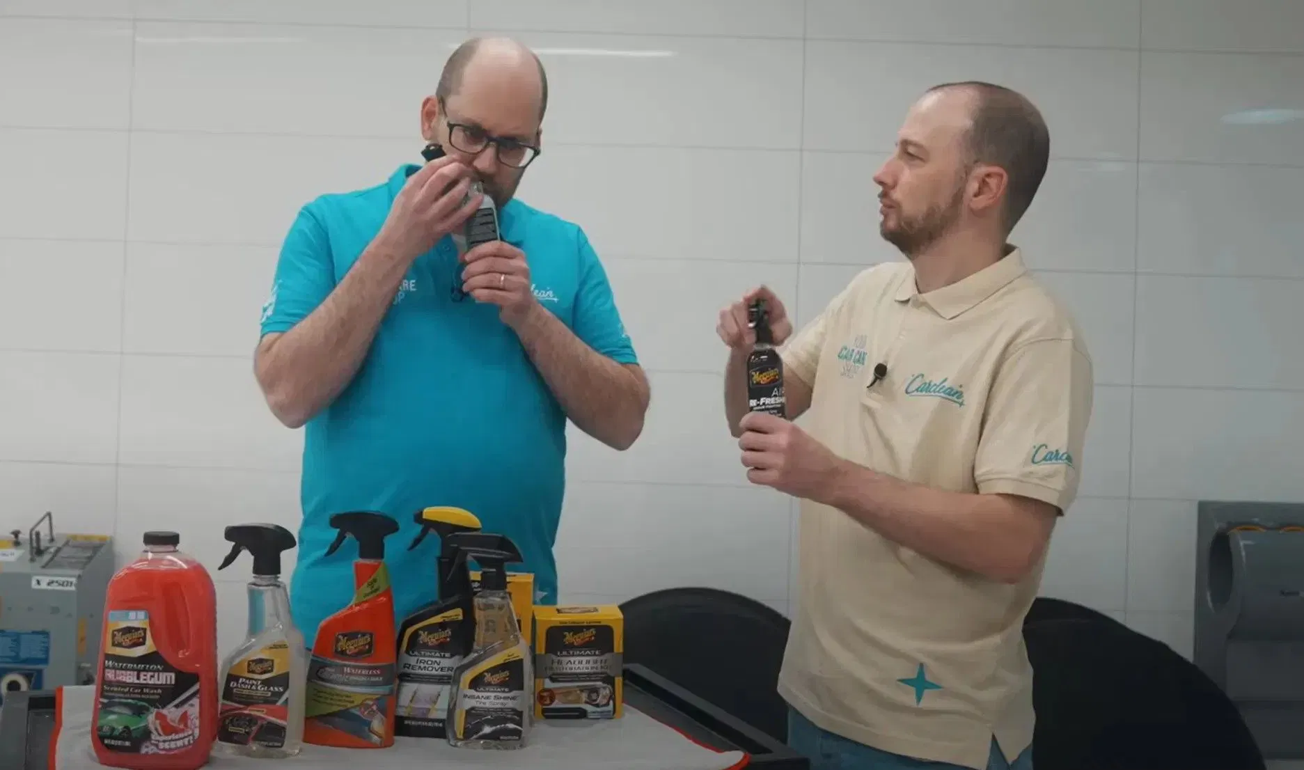 Meguiars Godfather blog Tim en Dennis ruiken_(1)_(1)_1920x1920