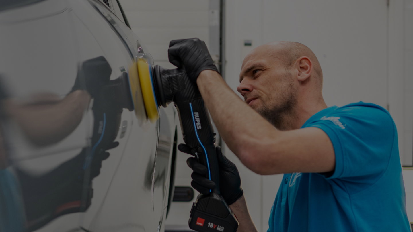 autoDetail, polish, car, buffing, manualPowerTool