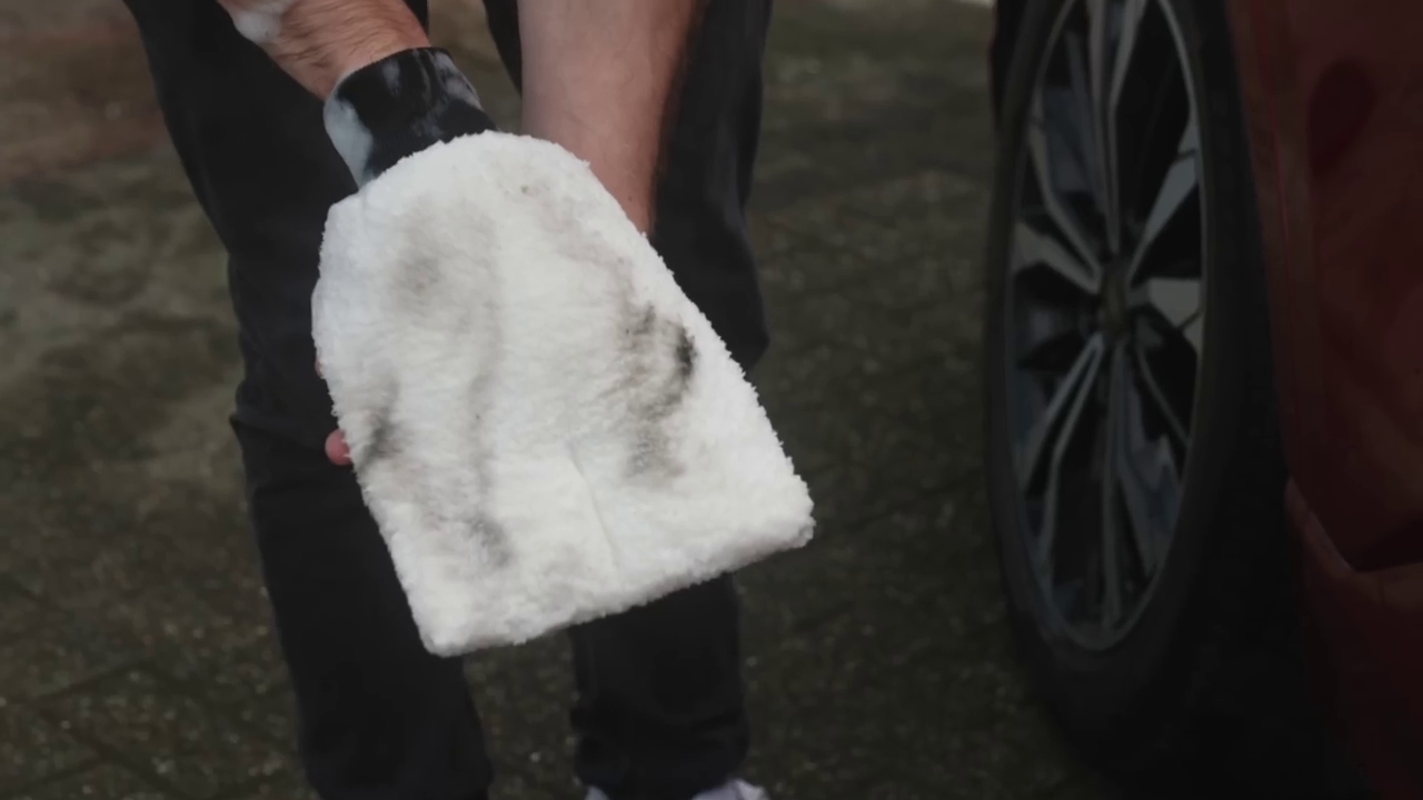 autowashandschoen, microvezel, wit, zwarte manchet, reinigingshandschoen