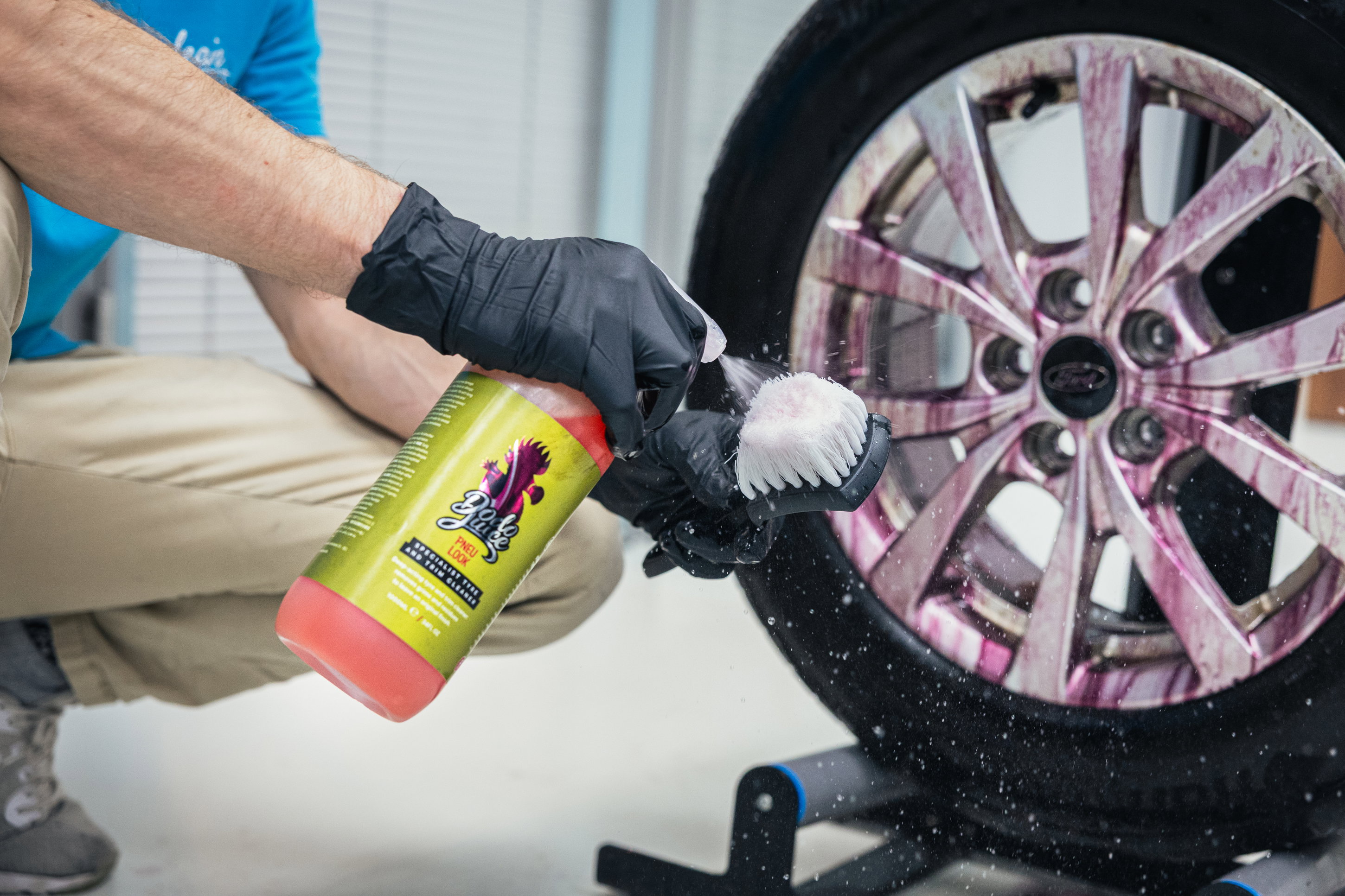 Sidewall Bob Tyre Brush