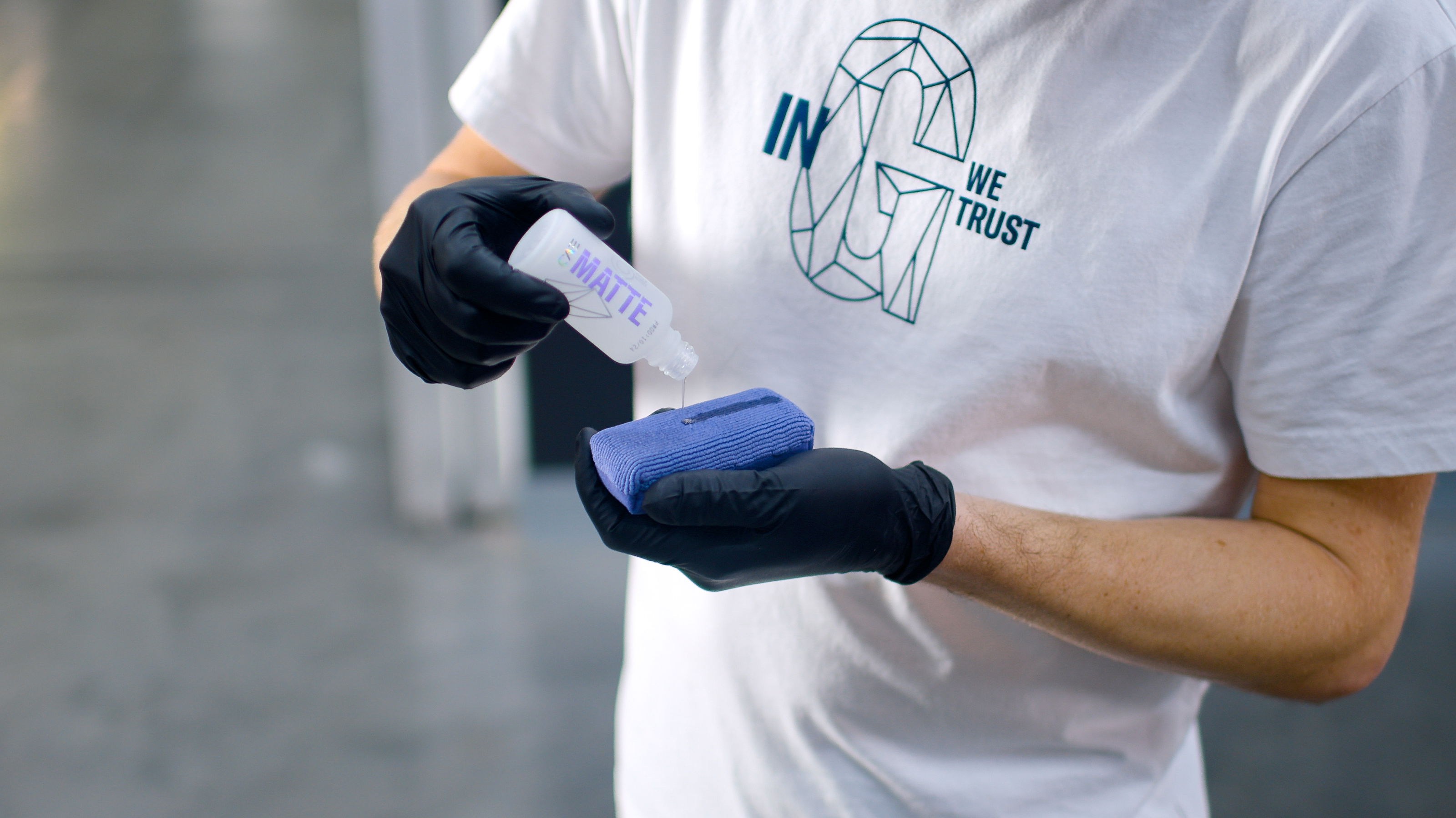 Kleding, Handschoen, T-Shirt, Schoonmaak, Persoon